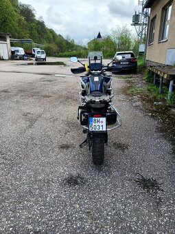 CF Moto MT 800 - 2