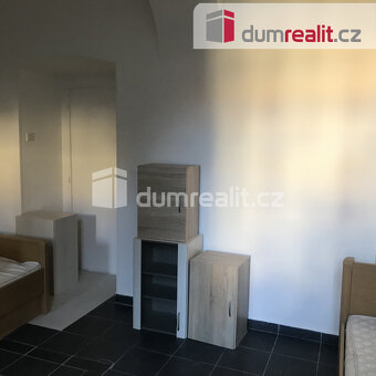 Pronájem bytu 1+1/26m2, Praha 8 Zenklova - 2
