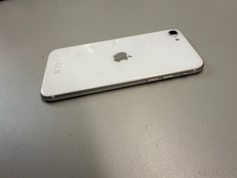 Apple iPhone SE 2020 128GB white BATERIE 100% - 2