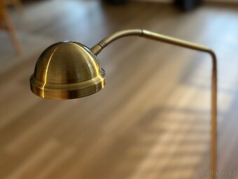 Stojací nastavitelná lampa. - 2