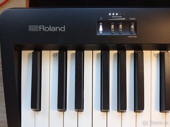 Stage Piano ROLAND FP-10 BK - 2