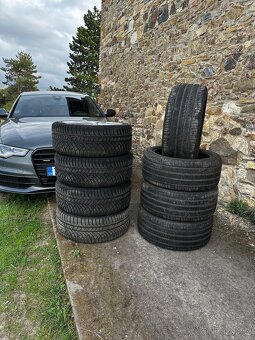 Komplet zimní pneu + origo kola AUDI - 2