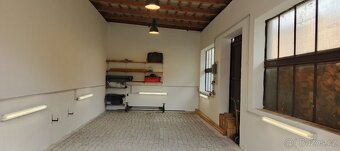 MOST - Pronajem garazoveho stani 40m2, 3.20m vyska - 2