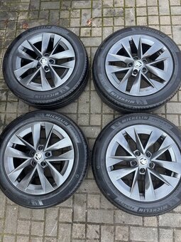 ORIGINÁL Alu Škoda ROTARE R17, 5x112 - LETNÍ PNEU - 2