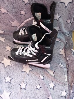 hokejové brusle Crowned – zánovní - 2