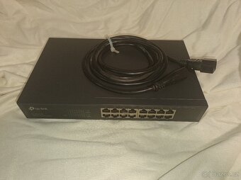 Switch TP-Link TL-SG1016D (TL-SG1016D) šedý - 2