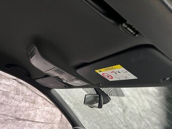 Černá stropnice Škoda Octavia III RS Combi 2015 - 2