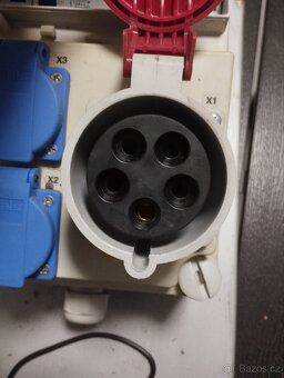 Stavební rozvaděč 2x 230V 1x 400V - 2