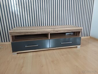 Televizní stolek - 2