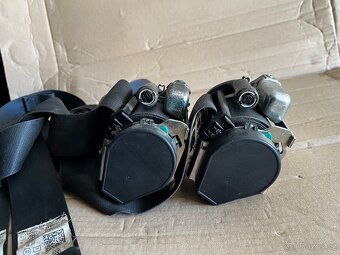 Volkswagen Scirocco – přední bezpečnostní pásy L+P - 2