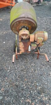 Stavební míchačka - 2