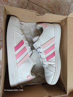 Dívčí boty Adidas, dva dny nošené. Vel 4 1/2 - 2