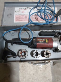 Ridgid 600 elektricky zavitorez do 1 1/4"  - 2