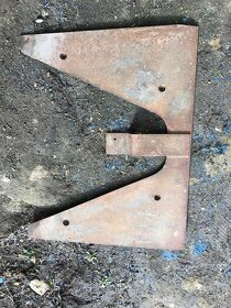 Spodní pancíř OT 810 - 2