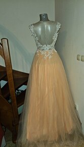 Svatební/společenské šaty v meruňkové barvě,  vel. M. - 2