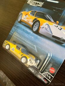 Hot Wheels PREMIUM - ‘69 ALFA ROMEO 33 STRADALE - nove - 2