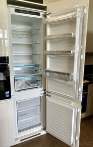 Nová veliká chladnička SIEMENS 193x56 cm, objem 290 Litrů - 2