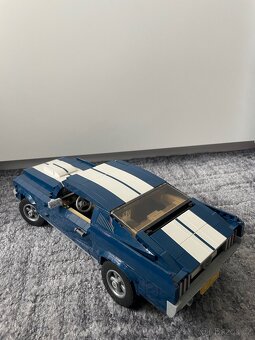LEGO Ford Mustang 1967 10265 - 2