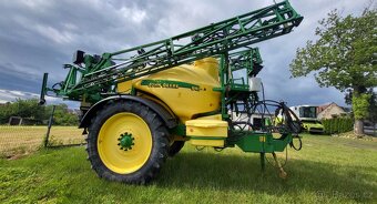 postřikovač John Deere 840 - 2