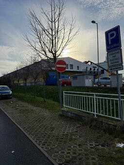 Pronájem parkovacího stání Vestec u Prahy - 2