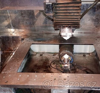 EDM - drátové řezačky Robocut alfa-1iC 60 - 2