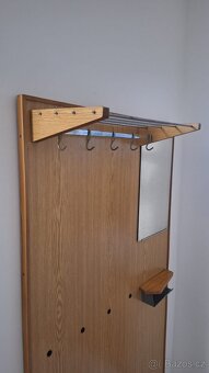 Věšáková retro stěna - 2