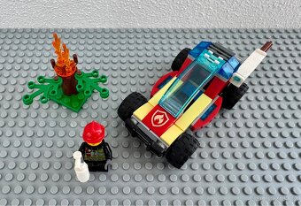LEGO City 60247 - Lesní požár - 2