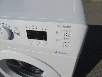 Nabízím pračku Indesit. přední plnění na 6 kg prádla. Plně f - 2