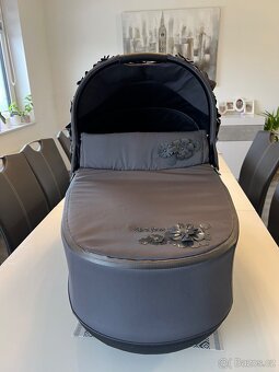 Cybex Priam Lux Flowers Grey - Dark Grey - 2