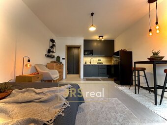 Pronájem bytu 1+kk 32,5m2, Zlín - Malenovice, ev.č. 160088DV - 2