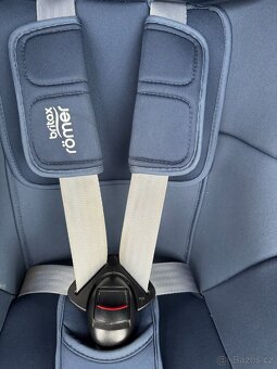 Autosedačka Britax Römer Dualfix 3 i-size Bundle flex iSense - 2