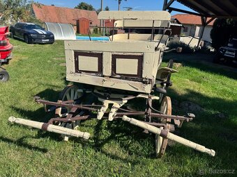 Hitoricy kocar – dveny, plne odpruzeny, k renovaci - 2