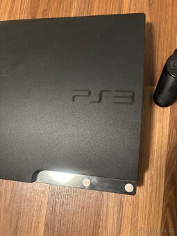 PS3 + ovladače a -17her - 2