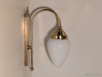 mosazná stará lampa, lampička, bílé stínidlo kapka - 2