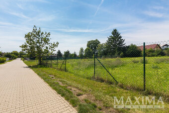 Pozemek  o ploše 1240 m2 - Čakovičky, Čakovičky - 2