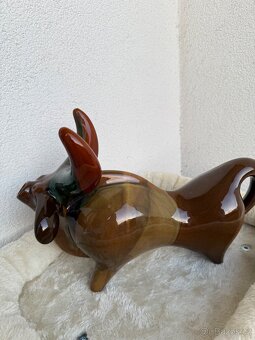 Majolikový býk - 2