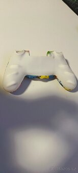 Prodám kryt na PS4 ovladač - 2