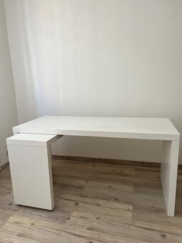 Psací stůl IKEA Malm s výsuvnou deskou - 2