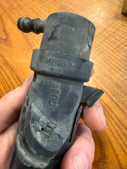 BMW e65 Tryska ostřikovače 7001949-08 - 2