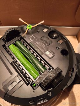 iRobot Roomba i7 robot vysavač - 2