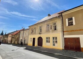 Činžovní dům s 6 byty Slaný centrum, nová okna a střecha - 2