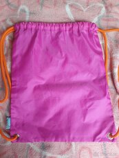 Vak na tělocvik dívčí - 2