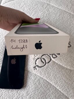 Prodám iPhone 14 128 GB modročerný Top stav - 2