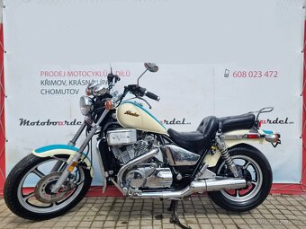 Honda VT 700c Shadow - 2