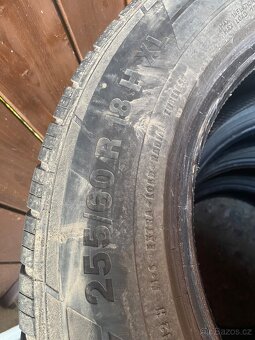 Pneu Continental 255/60 R18 - - 2