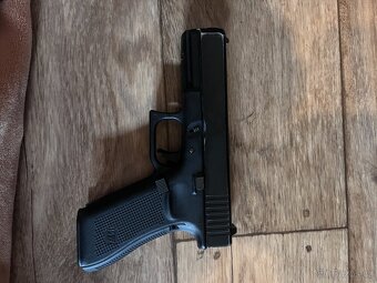 Glock 17 - 2