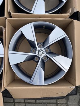 ORIGINÁL Alu Škoda NIVALIS R17, 5x112 - ZÁNOVNÍ - 2