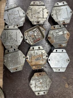 Predám regulátor NAPATI 14V JAWA 350 a iné - - 2
