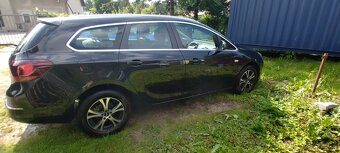 Opel Astra Sports Tourer kombi - 2