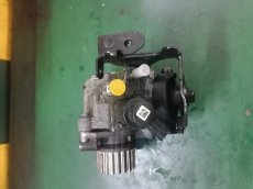 Prodám naftové čerpadlo Bosch 0986437442 Dokker 1,5 DCI - 2